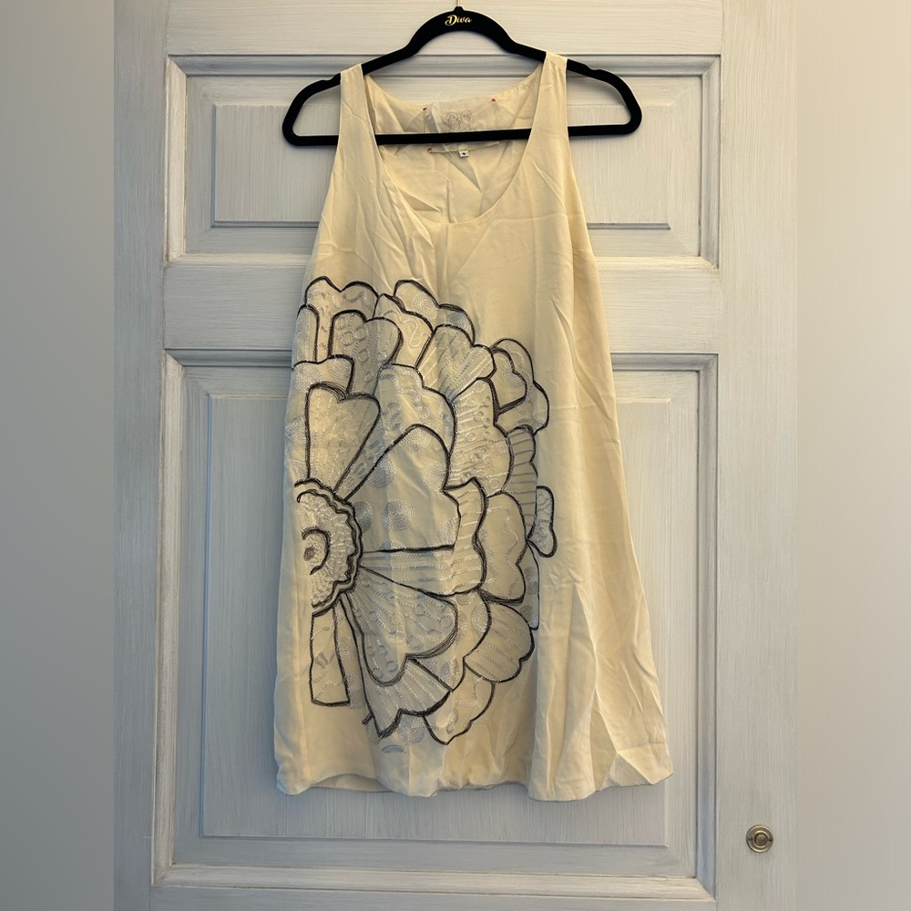 For Love and Liberty Champagne Floral Mini Dress Size: Small